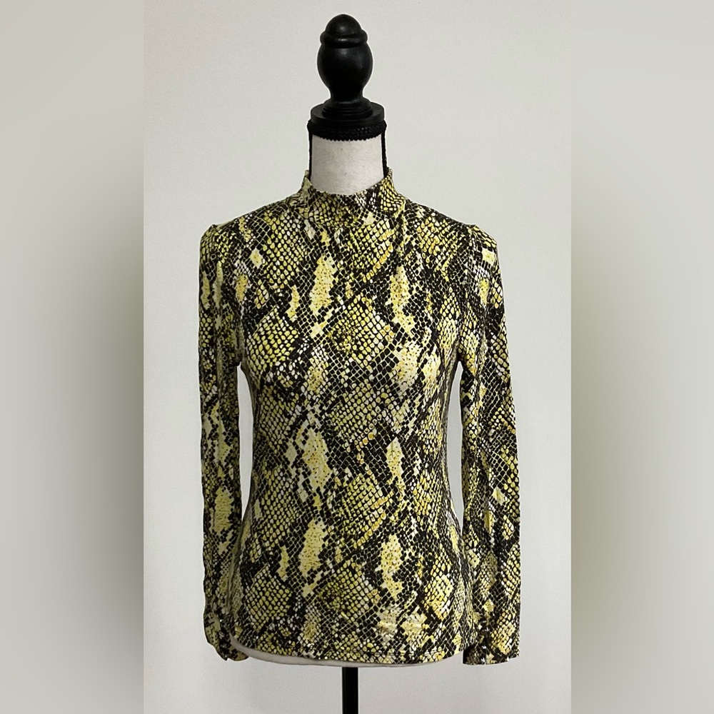 Karen Millen - Snakeskin Print Long Sleeve Top